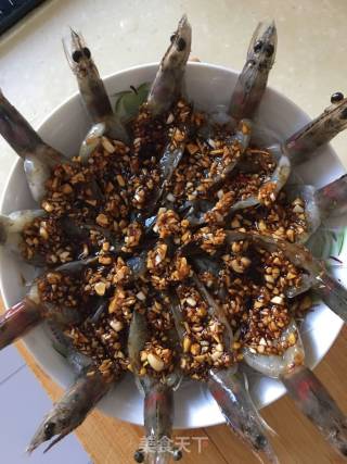 蒜蓉粉丝开背虾的做法步骤：6