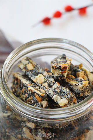 核桃黑芝麻酥糖的做法步骤：14