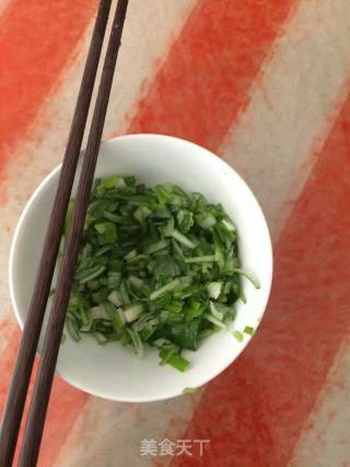 葱花饼的做法步骤：2