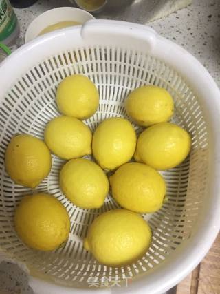 川贝陈皮柠檬膏的做法步骤：1