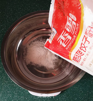 【江苏】自制馄饨皮的做法步骤：2