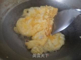 【东北】海参炒鸡蛋香肠的做法步骤：3