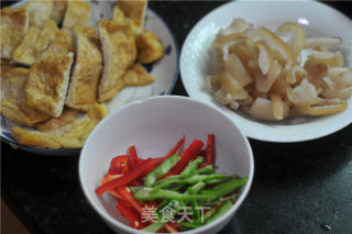 【湖南】肉皮焖油豆腐的做法步骤：1