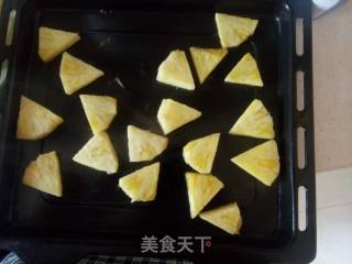 鲜虾菠萝饭的做法步骤：2