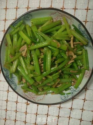 芹菜炒肉的做法步骤：5