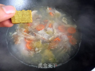 【山东】鸡肉咖喱面的做法步骤：4