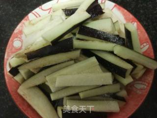 【四川】鱼香茄子的做法步骤：2