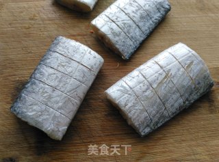 【烟台】豉椒带鱼的做法步骤：1
