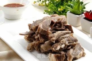 羊肉当归汤的做法步骤：1