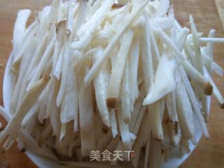 【河北】杏鲍菇炒肉丝的做法步骤：2