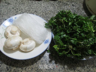 【宁波】蘑菇荠菜煮粉丝的做法步骤：1