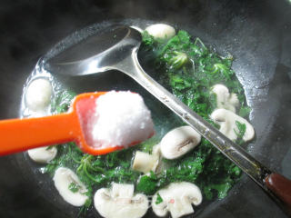 【宁波】蘑菇荠菜煮粉丝的做法步骤：5