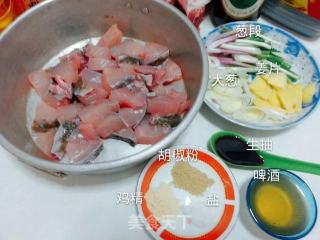 【广东】啤酒鱼块的做法步骤：2
