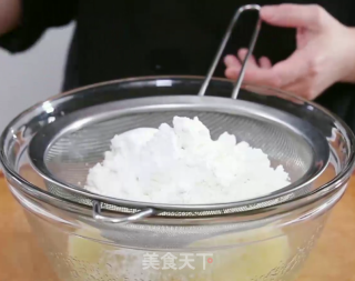 榴莲千层班戟蛋糕的做法步骤：2
