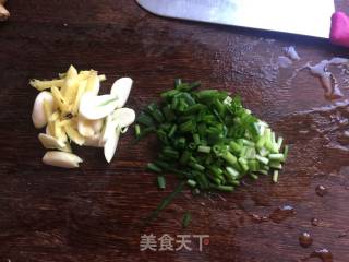 【上海】响油鳝丝的做法步骤：2