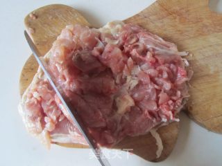 【湖北】酸辣鸡腿的做法步骤：2