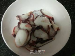 【天津】蒜子八带鱼的做法步骤：2