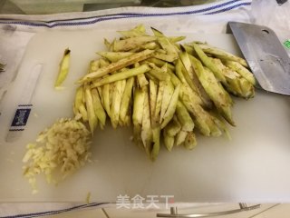【山西】晋味蒜香炒茄子（健康少油的炒茄子噢！）的做法步骤：1