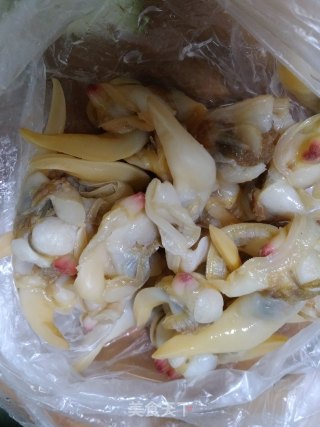 【山东】西葫芦炒蛤喇肉的做法步骤：3