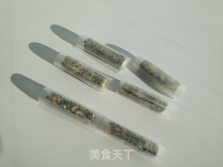 【台湾】手工黑芝麻花生牛轧糖的做法步骤：9