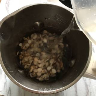 【山东】核桃杏仁露的做法步骤：3