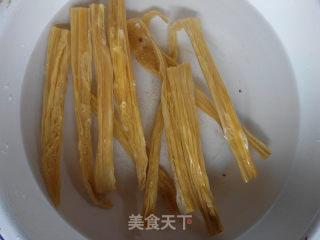 【东北】腐竹拌黄瓜的做法步骤：2