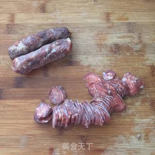 【河南】腊肠焖饭(微波炉版)的做法步骤：2