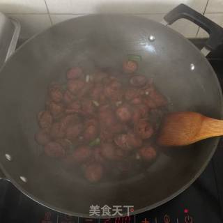 【河南】腊肠焖饭(微波炉版)的做法步骤：8