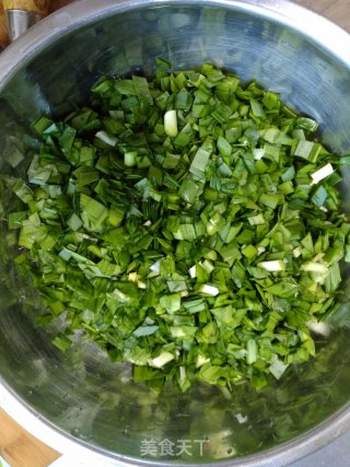 【山东】荠菜煎盒子的做法步骤：3