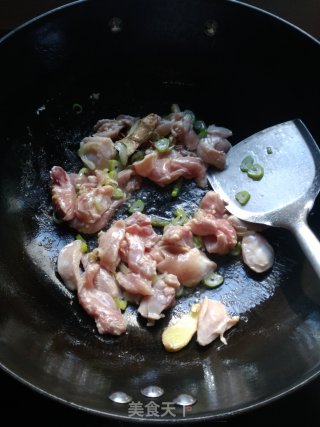 【山东】辣炒鸡腿土豆的做法步骤：6