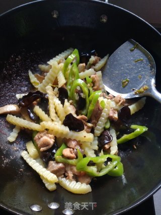 【山东】辣炒鸡腿土豆的做法步骤：9