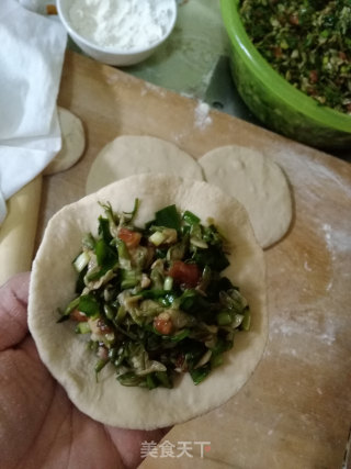 【山东】槐花肉包子的做法步骤：9