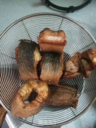 人可葱烧河鳗段的做法步骤：7