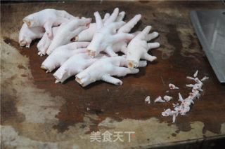 【湖南】豉汁蒸凤爪的做法步骤：2