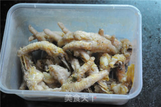 【湖南】豉汁蒸凤爪的做法步骤：7