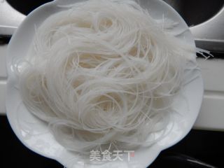 【河南】鱼片蒸粉丝的做法步骤：2