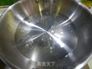 【河南】黄瓜凉拌金针菇的做法步骤：2
