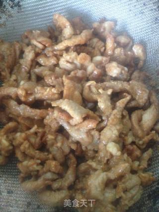 金针菇炒肉丝的做法步骤：5