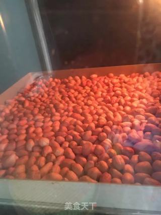 【山东】蔓越莓花生牛轧糖的做法步骤：1
