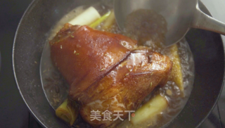 烹饪泰斗改良版－汤烧肘子的做法步骤：3
