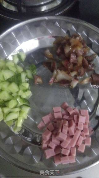 酱油炒饭的做法步骤：1