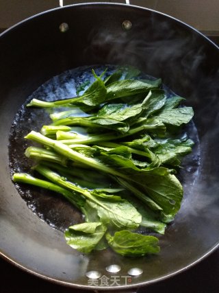 【广东】白灼菜心的做法步骤：2