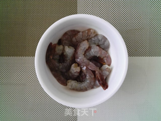 【东北】凤尾虾球的做法步骤：2