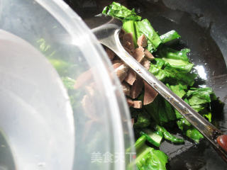 【宁波】牛肉丸炒天菜芯的做法步骤：4