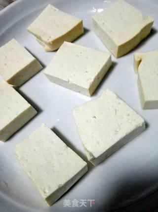 红烧豆腐的做法步骤：1