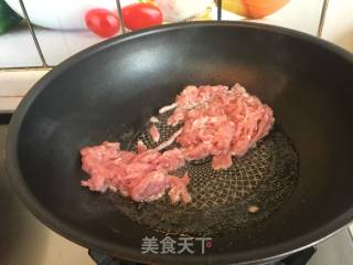 【苏州】韭黄肉丝春卷的做法步骤：2