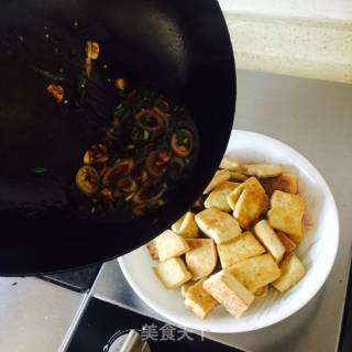 【江苏】香煎脆皮豆腐的做法步骤：5