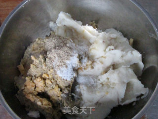 【河南】山药咸蛋黄酥饼的做法步骤：2