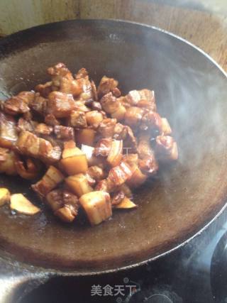 野生鸡枞菌炖肉的做法步骤：4