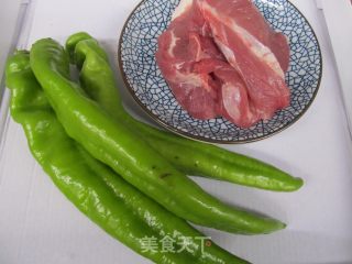 【四川】青椒肉丝的做法步骤：1